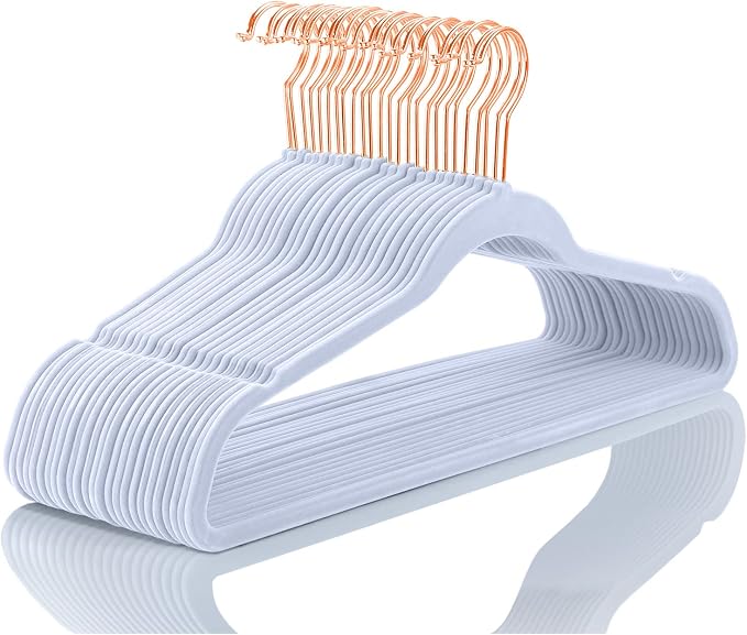 MIZGI Premium Velvet Hangers Heavy Duty by MIZGI