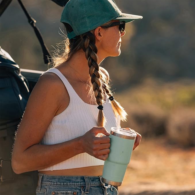 YETI Rambler 25 oz Tumbler with Handle and Straw Lid, Travel Mug Water Tumbler, Vacuum Insulated Cup with Handle, Stainless Steel, Sandstone Pink - Image 2
