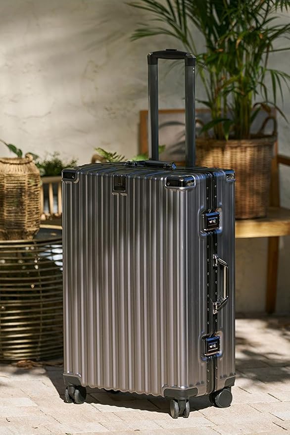 HotWay 24 Inch Aluminum Frame Luggage - Image 2
